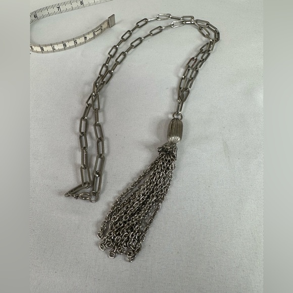 Vintage industrial vibe chain tassel necklace - Picture 3 of 4